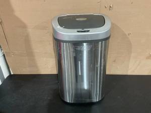 lot 359 image: Nine Stars Motion Sensor Trash Can