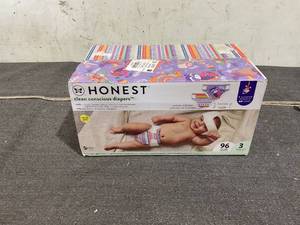 lot 186 image: The Honest Company, Clean Conscious Diapers, Alebrijes Magicos  Colores Misticos, Size 3, 96 Count
