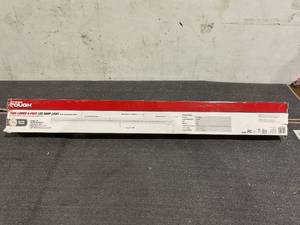lot 189 image: Hyper Tough 7000LM 4Ft Shop Light with Motion Sensor Winged Day Light