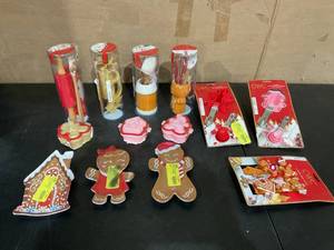 lot 420 image: LOT OF 13 Miscellaneous Christmas Baking Utensils