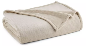 lot 190 image: Members Mark Herringbone Velvet Plush Blanket 106x94
