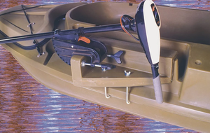 lot 310 image: Beavertail Stealth 1200 Motor Mount