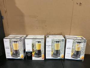 lot 707 image: LOT OF 4 Mainstays 6 Speed Blender with 48 Ounce Jar, 360 Watt, Black