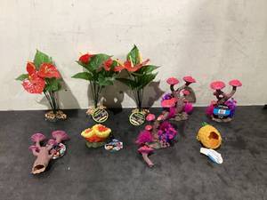 lot 698 image: LOT OF 9 Plants for Aquarium