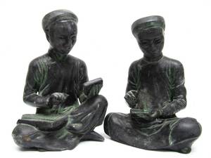 lot 152 image: Vintage 1960s era ALVA Museum Replica Oriental Statues
