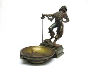 lot 154 image: Great Looking Original Antique Figural Bronze Ashtray wPirate