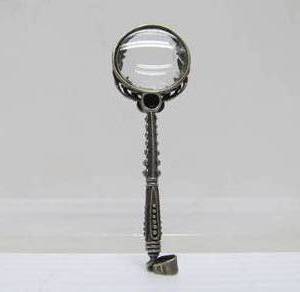 lot 176 image: Antique Hallmarked Sterling Silver Magnifying Glass Pendant