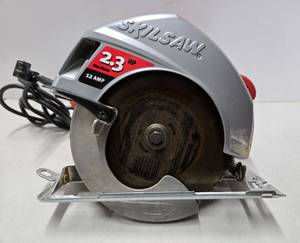 lot 55 image: Like-New Working Corded Skilsaw