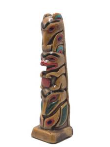 lot 58 image: Vintage Alaskan 8 Totem Figure