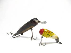 lot 16 image: 2 Vintage Wooden Fishing Lures - One LARGE Muskie Lure