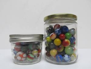 lot 29 image: GREAT Estate Lot of Old Vintage & Antique Marbles