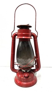 lot 89 image: Vintage WINGED WHEEL Red Lantern