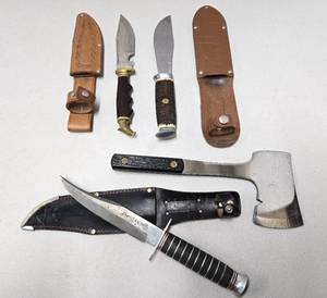 lot 106 image: Estate Lot of Vintage Fixed Blade Knives & Smaller Hatchet
