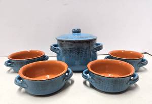 lot 116 image: Very Nice DE SILVA Glazed Terra Cotta Soup Crock & Bowl Set