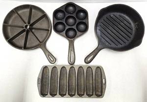 lot 144 image: Lot of 4 Pieces of Cast Iron Cookware Cornbread Pans Skillets etc