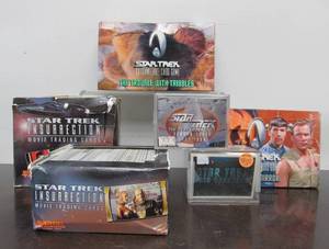 lot 188 image: Large Lot of Assorted STAR TREK Trading Cards