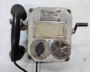 lot 222 image: Original Vintage Sound-Powered Naval Telephone Station #1 - U.S. Instrument Corporation