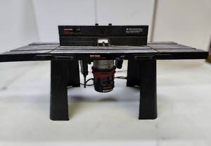 lot 243 image: Working CRAFTSMAN Model 925481 Deluxe Router Table