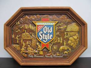 lot 254 image: Vintage OLD STYLE 3D Beer Sign