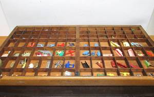 lot 256 image: Very Cool Vintage Printers Tray Display Case FULL of Vintage Miniatures Cracker Jack Toys etc