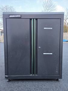 lot 282 image: MASTER FORCE Metal Garage Tool Chest