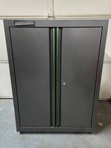 lot 303 image: MASTER FORCE Metal Garage Tool Chest