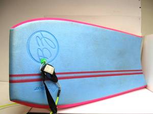 lot 209 image: BZ Stinger Clipped Crescent Tail BodyBoard Slick Bottom w Leash