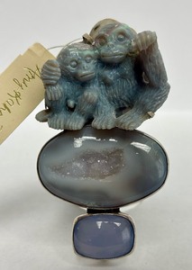 AMY KAHN RUSSELL Sterling Silver Carved Chalcedony &amp; other Gemstone Brooch Pendant w/Monkeys
