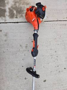 lot 10 image: Echo SRM-225SB Gas-Powered String Trimmer