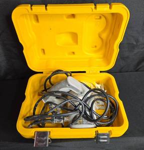 lot 11 image: Workforce THD250 Tile Cutter with Case