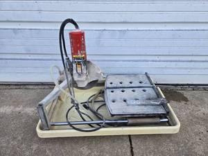 lot 15 image: MK Diamond Tile Saw with Sliding Table