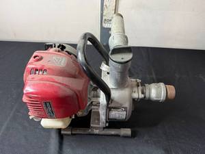 lot 41 image: Used Honda GX25 Water Pump with Red Casing