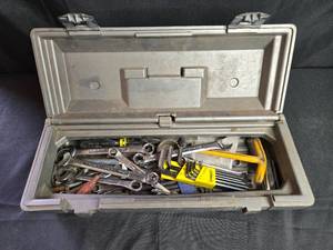 lot 64 image: Craftsman and Stanley Wrench and Allen Key Set in Carrying Case