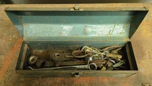 lot 136 image: Vintage Metal Toolbox with Assorted Hand Tools