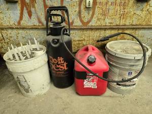 lot 146 image: Collection of Workshop Items Gasoline Can, Tank Sprayer, and Buckets