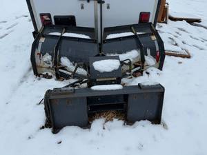 lot 283 image: Used Bobcat Snow Plow Attachment