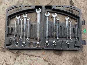 lot 290 image: Stanley Contractor Grade Long-Arm Wrench Set in Hard Case