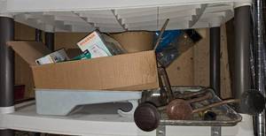 lot 291 image: Mixed Lot of Vintage Tools and Sylvania Light Bulbs