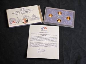 lot 31 image: 2009 United States Mint Lincoln Bicentennial Proof Penny Set
