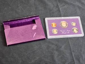 lot 34 image: 1985 United States Proof Coin Set with Original Packaging - Half, Quarter, Dime, Nickel, Penny