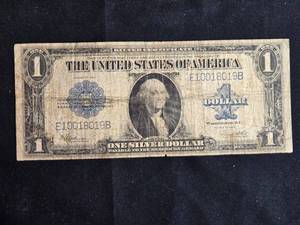 lot 47 image: 1923 Series U.S. One Dollar Blue Silver Certificate