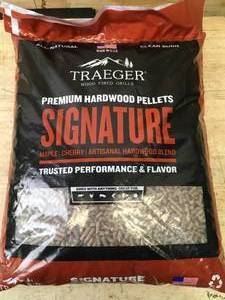 lot 82 image: Traeger Premium Hardwood Pellets Signature (MapleCherry) Natural Hardwood Blend