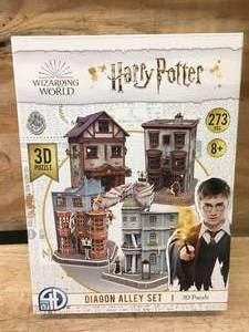 lot 91 image: Harry Potter Diagon Alley 3D Puzzle