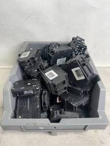lot 174 image: GEMURRAYSQUARE D Lot of 50 Circuit Breakers