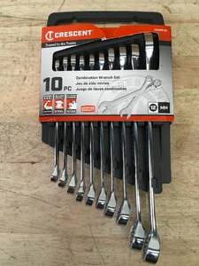 lot 225 image: Crescent 10 Piece Metric Combination Wrench Set Model # CCWS3-05 04102518.40