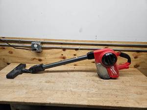 lot 149 image: Milwaukee Compact Vacuum 0940-20 (Tool Only)