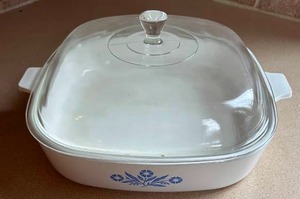 lot 54 image: Corning Ware Blue Cornflower Casserole