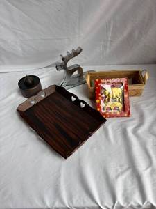 lot 179 image: Dorre Skinkgaffel & Wooden Tray Set