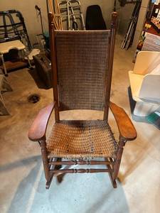 lot 225 image: Antique Wooden Wicker Rocking Chair