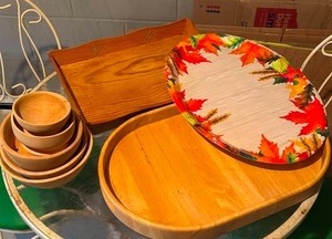 lot 267 image: Wooden Trays & Bowls Set with Fall Platter